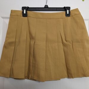 Women's Pleated Skort